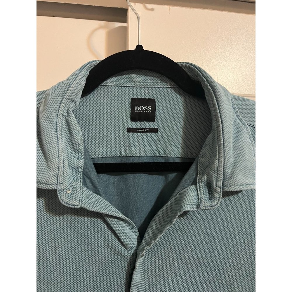 Hugo Boss Short‎ Sleeve Button Up Shirt - Size XL - Picture 2 of 4